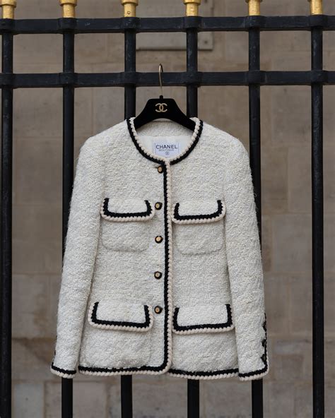 chanel jacket pilling|chanel jacket.